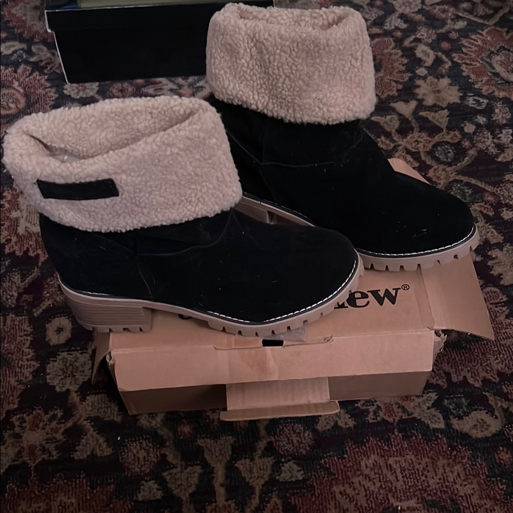 ComfortView Women's Black and Cream Ankle Boots size 10 W